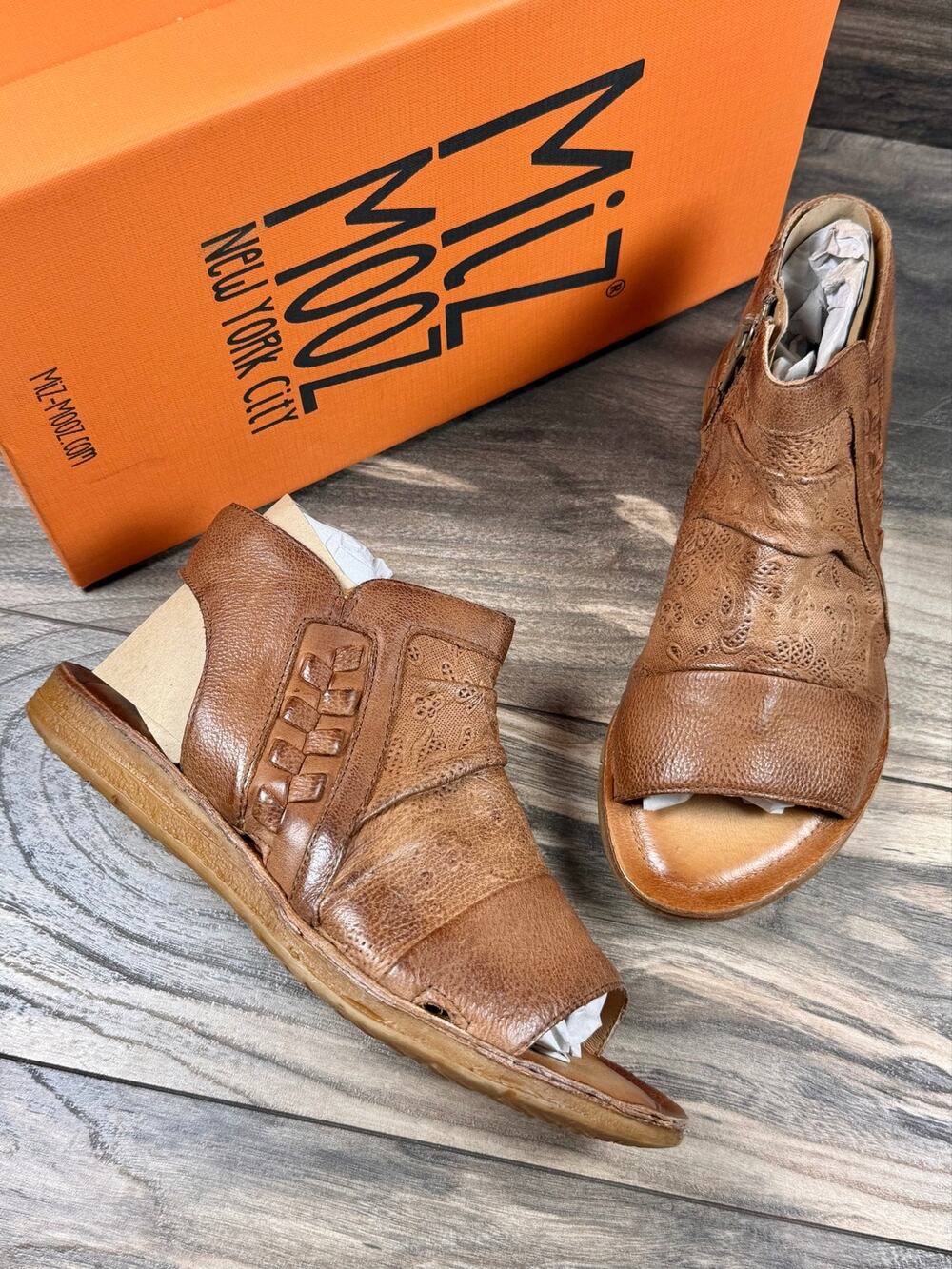 NIB Miz Mooz 38 7.5-8 Flaire Flats Open Toe Sandals Boho Leather